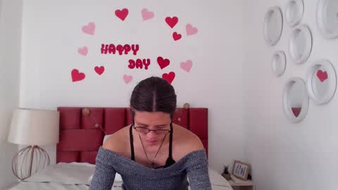 sereneclarks_ online show from March 1, 6:43 pm