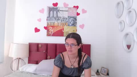 sereneclarks_ online show from March 7, 4:00 pm