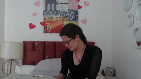 sereneclarks_ online show from March 5, 6:45 pm