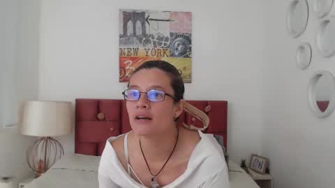 sereneclarks_ online show from February 13, 3:24 pm