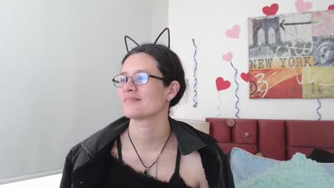 sereneclarks_ online show from September 10, 1:34 pm