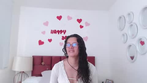 sereneclarks_ online show from February 25, 12:38 pm