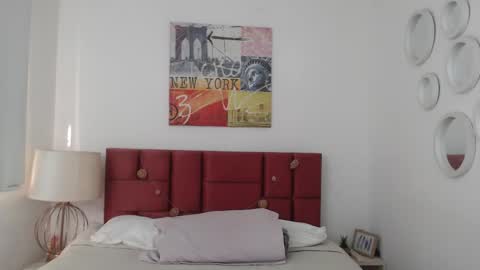 sereneclarks_ online show from February 13, 12:21 pm