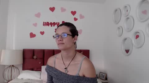 sereneclarks_ online show from February 19, 12:33 pm