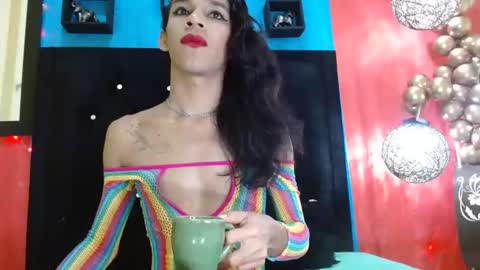Snapshot of serenityroche chatting on January 8, 11:32 am serenityroche online show from January 8, 11:32 am