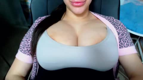 Snapshot of seu_cute chatting on February 22, 6:30 pm seu_cute online show from February 22, 6:30 pm