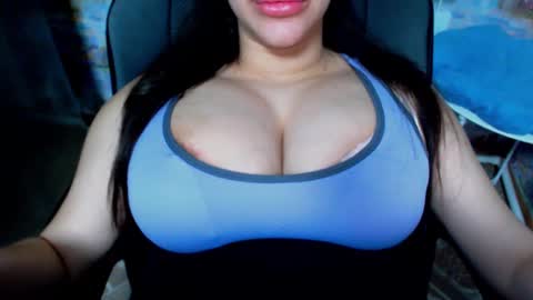 Snapshot of seu_cute chatting on February 19, 8:41 pm seu_cute online show from February 19, 8:41 pm