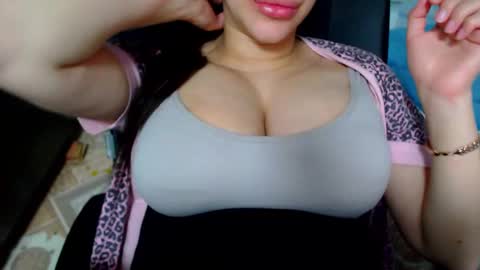 Snapshot of seu_cute chatting on February 18, 5:42 pm seu_cute online show from February 18, 5:42 pm