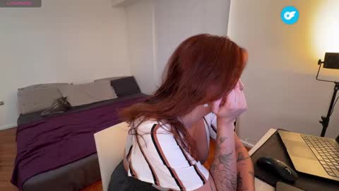Snapshot of sexualmindset chatting on March 1, 8:42 pm Andrea online show from March 1, 8:42 pm