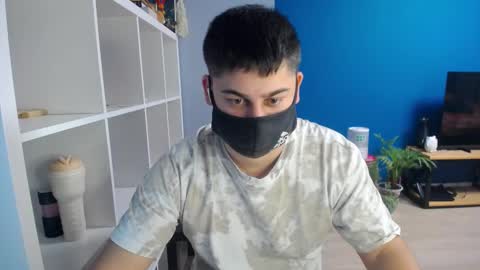 Snapshot of sexxxdickbig chatting on February 13, 3:45 pm Tommy online show from February 13, 3:45 pm