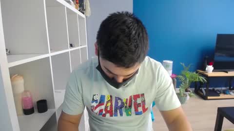 Snapshot of sexxxdickbig chatting on February 18, 7:32 am Tommy online show from February 18, 7:32 am