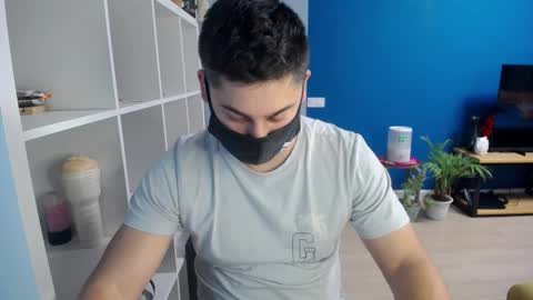 Snapshot of sexxxdickbig chatting on February 10, 3:21 pm Tommy online show from February 10, 3:21 pm