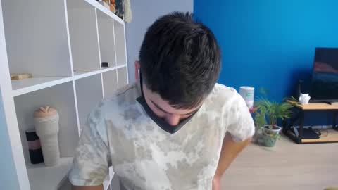 Snapshot of sexxxdickbig chatting on February 15, 7:49 am Tommy online show from February 15, 7:49 am