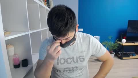 Snapshot of sexxxdickbig chatting on February 19, 7:26 pm Tommy online show from February 19, 7:26 pm