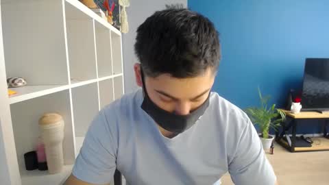 Snapshot of sexxxdickbig chatting on February 27, 8:24 am Tommy online show from February 27, 8:24 am