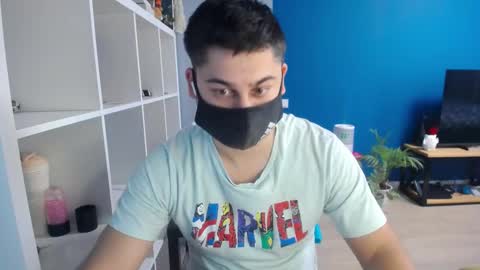 Snapshot of sexxxdickbig chatting on February 18, 11:44 am Tommy online show from February 18, 11:44 am