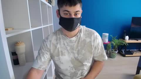 Snapshot of sexxxdickbig chatting on February 13, 8:48 am Tommy online show from February 13, 8:48 am