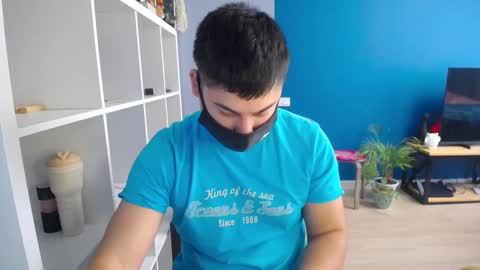Snapshot of sexxxdickbig chatting on February 16, 8:10 am Tommy online show from February 16, 8:10 am