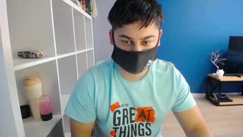 Snapshot of sexxxdickbig chatting on March 9, 8:18 am Tommy online show from March 9, 8:18 am