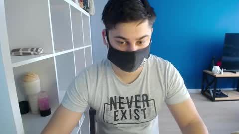 Snapshot of sexxxdickbig chatting on March 8, 7:16 am Tommy online show from March 8, 7:16 am