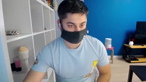 Snapshot of sexxxdickbig chatting on March 2, 2:21 pm Tommy online show from March 2, 2:21 pm