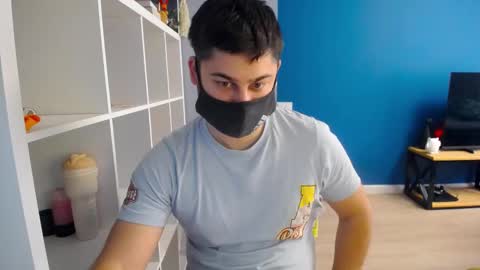 Snapshot of sexxxdickbig chatting on March 5, 8:10 am Tommy online show from March 5, 8:10 am