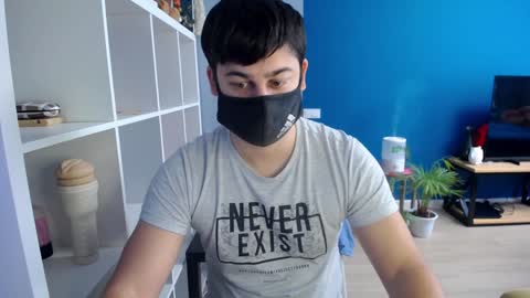 Snapshot of sexxxdickbig chatting on February 5, 6:24 am Tommy online show from February 5, 6:24 am