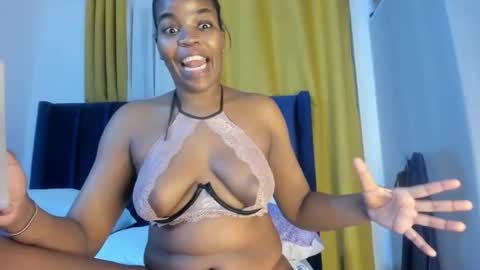 Snapshot of sexy_ambeer chatting on September 12, 12:23 am sexy amber online show from September 12, 12:23 am