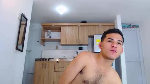 Snapshot of sexy_cat21 chatting on January 26, 12:16 am Daniel Rendon online show from January 26, 12:16 am