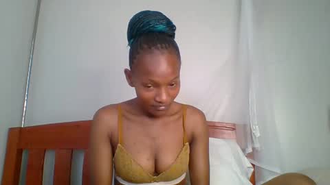 sexy_lucy012 online show from February 14, 10:59 am