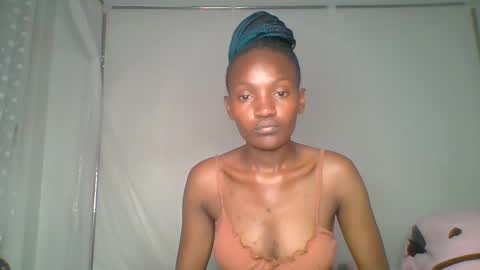 sexy_lucy012 online show from February 25, 11:59 pm