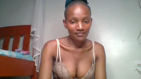 sexy_lucy012 online show from February 18, 12:05 am