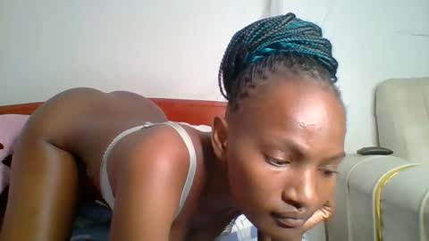 sexy_lucy012 online show from February 12, 4:22 pm