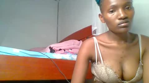 sexy_lucy012 online show from February 17, 9:00 pm
