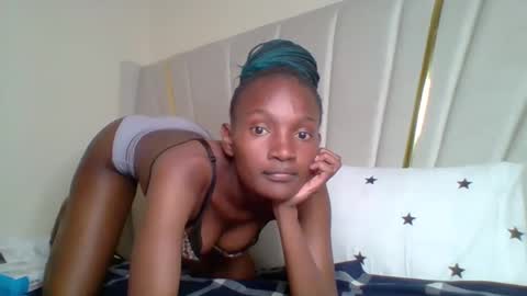 sexy_lucy012 online show from March 5, 4:35 pm