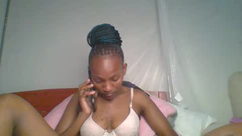 sexy_lucy012 online show from February 8, 7:59 pm