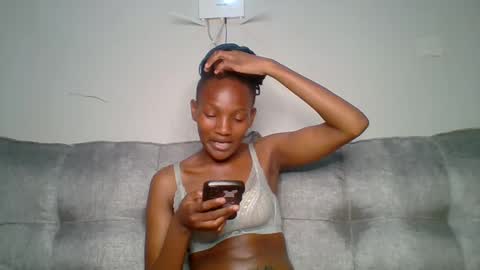 sexy_lucy012 online show from February 21, 12:38 am