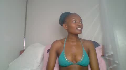 sexy_lucy012 online show from February 4, 8:59 pm