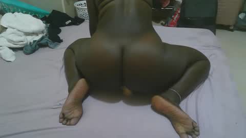 Snapshot of sexy_quincy1 chatting on February 17, 1:00 pm Sexy Quincy online show from February 17, 1:00 pm