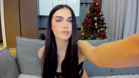 Lou online show from December 30, 9:40 pm