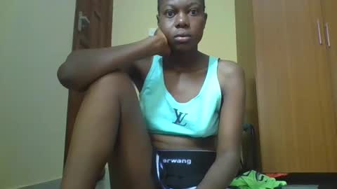 Snapshot of sexybilha483 chatting on February 15, 1:42 am Sexybilha483 online show from February 15, 1:42 am