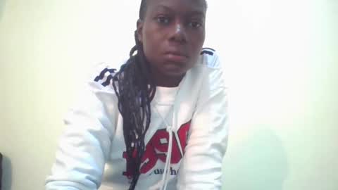 Snapshot of sexybilha483 chatting on February 26, 1:36 am Sexybilha483 online show from February 26, 1:36 am