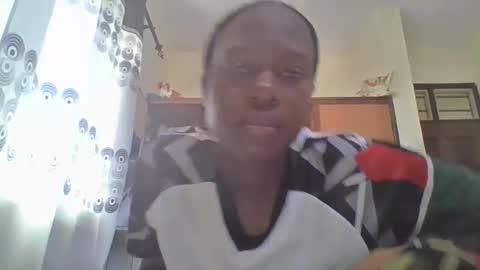 Snapshot of sexybilha483 chatting on February 6, 1:21 pm Sexybilha483 online show from February 6, 1:21 pm