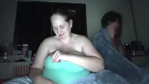 Snapshot of sexybitch9214 chatting on September 10, 2:45 am Etowngirl14 online show from September 10, 2:45 am