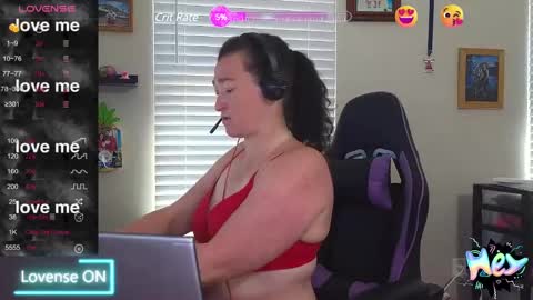 Snapshot of sexydistraction1 chatting on March 11, 5:57 pm SexyDistraction online show from March 11, 5:57 pm