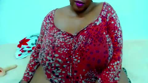 Snapshot of sexyebonylove89 chatting on December 10, 11:19 pm sexyebonylove89 online show from December 10, 11:19 pm