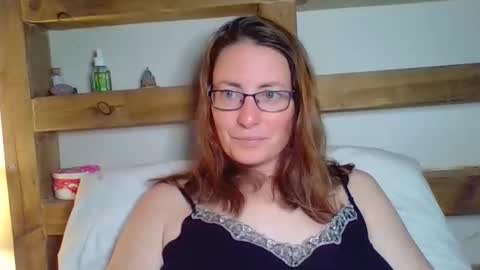 Snapshot of sexyemilyoliver chatting on September 9, 8:25 am Emily online show from September 9, 8:25 am