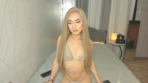 Snapshot of sexygoddessjade chatting on January 17, 5:51 pm miss jade so online show from January 17, 5:51 pm