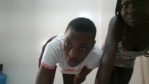 Snapshot of sexylin21 chatting on February 24, 10:47 pm sexylin21 online show from February 24, 10:47 pm