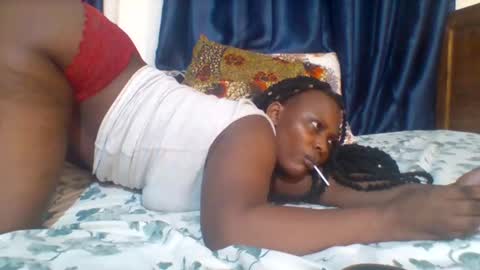 Snapshot of sexylinaa_ chatting on December 11, 4:41 pm Sexylina online show from December 11, 4:41 pm